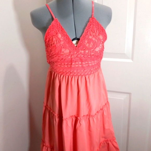 no name Dresses & Skirts - Women's Sz Sm Crocheted Spegetti Strap Sun midi dress